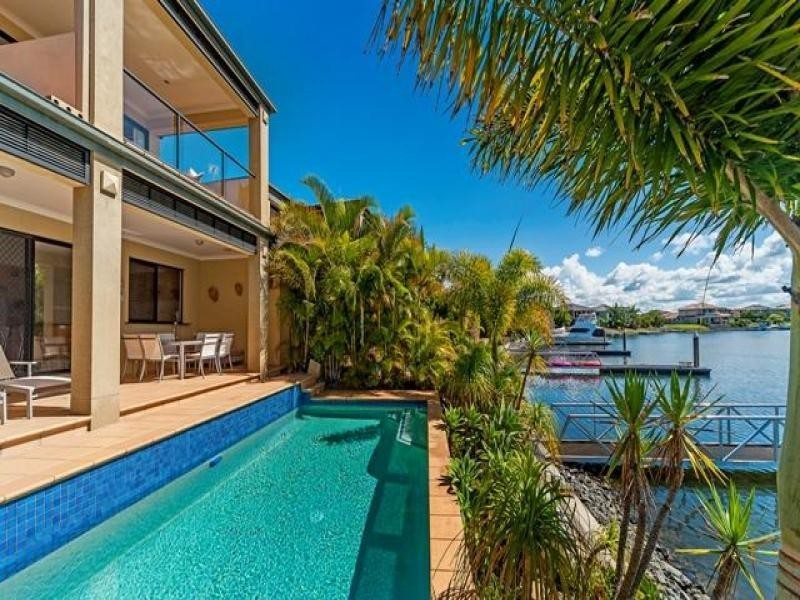 518 Oyster Cove Promenade, Helensvale QLD 4212