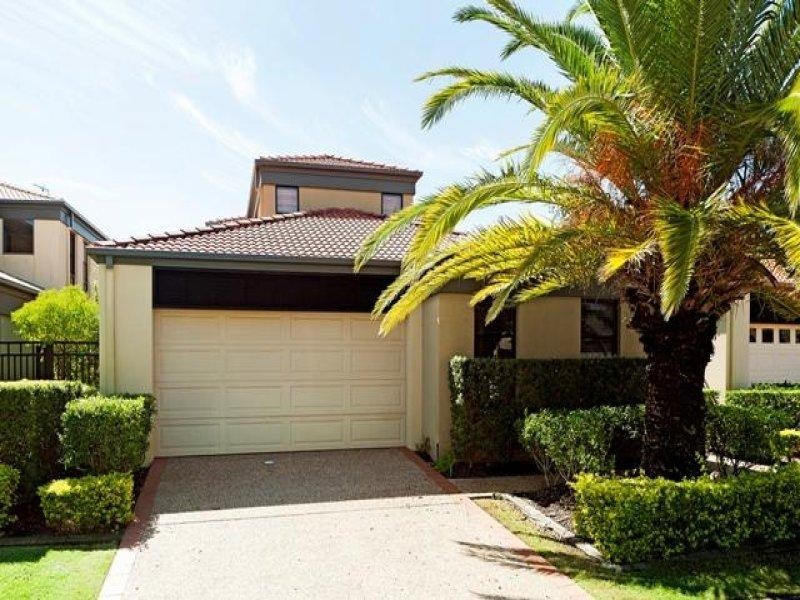 518 Oyster Cove Promenade, Helensvale QLD 4212