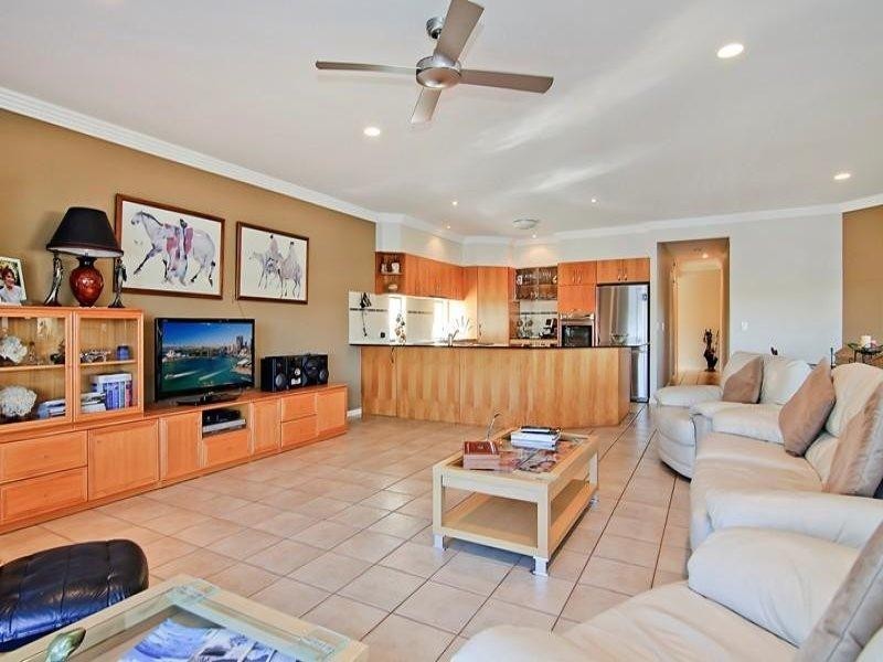 44 The Peninsula, Helensvale QLD 4212