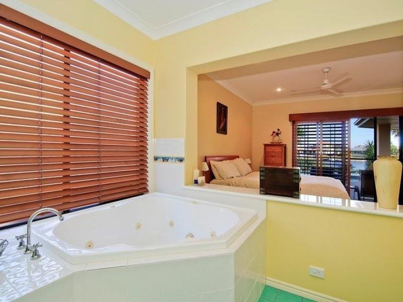 44 The Peninsula, Helensvale QLD 4212