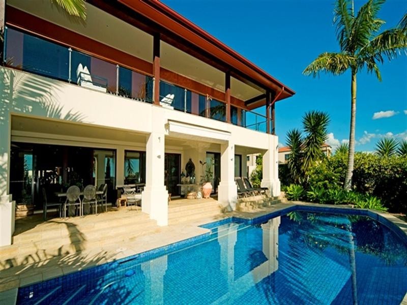 3118 Riverleigh Drive, Hope Island QLD 4212