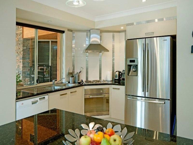 99 Monterey Keys Drive, Helensvale QLD 4212