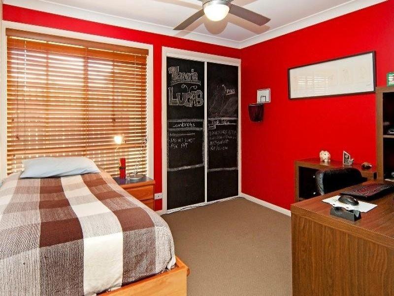 99 Monterey Keys Drive, Helensvale QLD 4212
