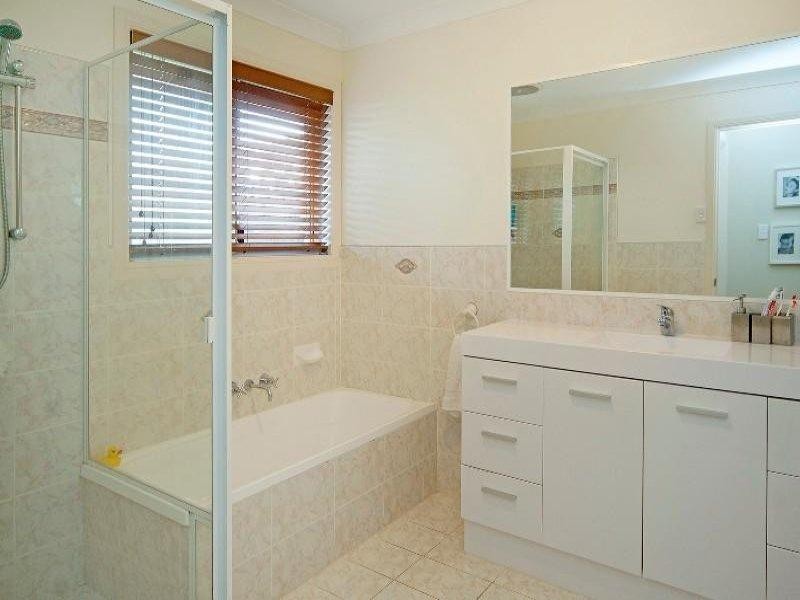 99 Monterey Keys Drive, Helensvale QLD 4212