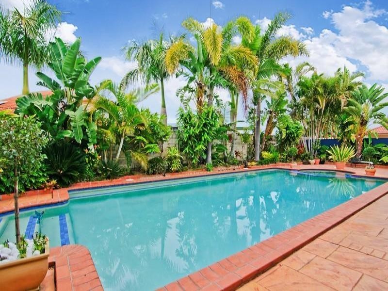 5 Parkwater Point, Helensvale QLD 4212