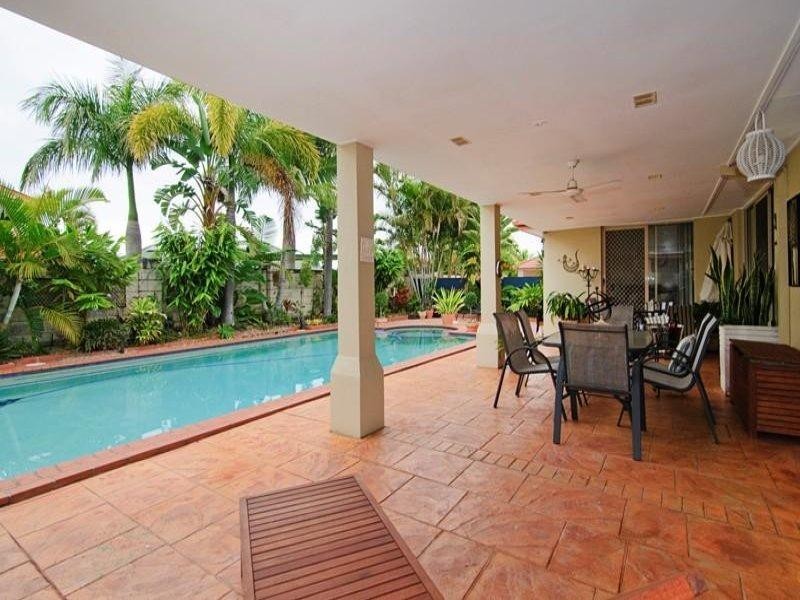 5 Parkwater Point, Helensvale QLD 4212