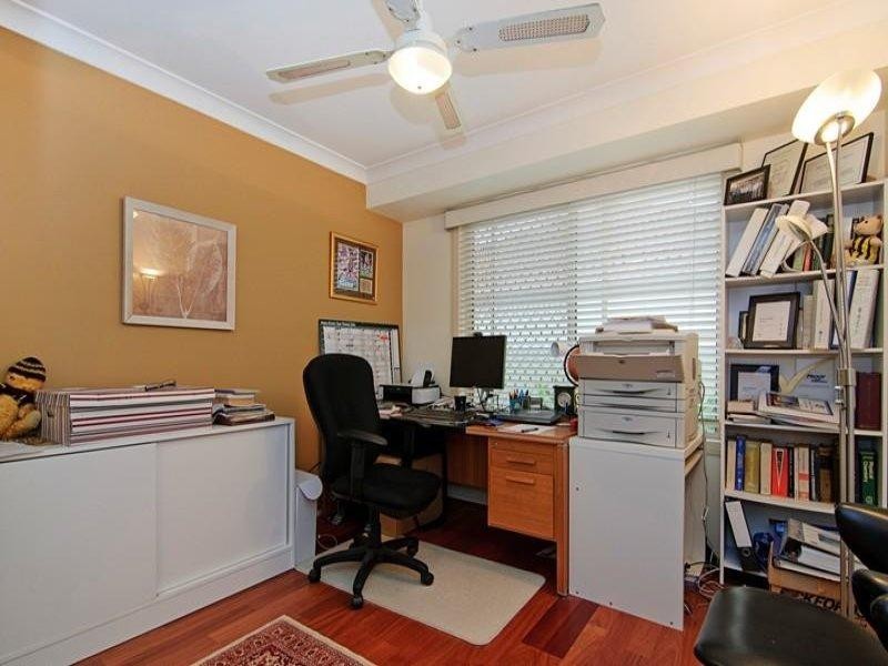 5 Parkwater Point, Helensvale QLD 4212