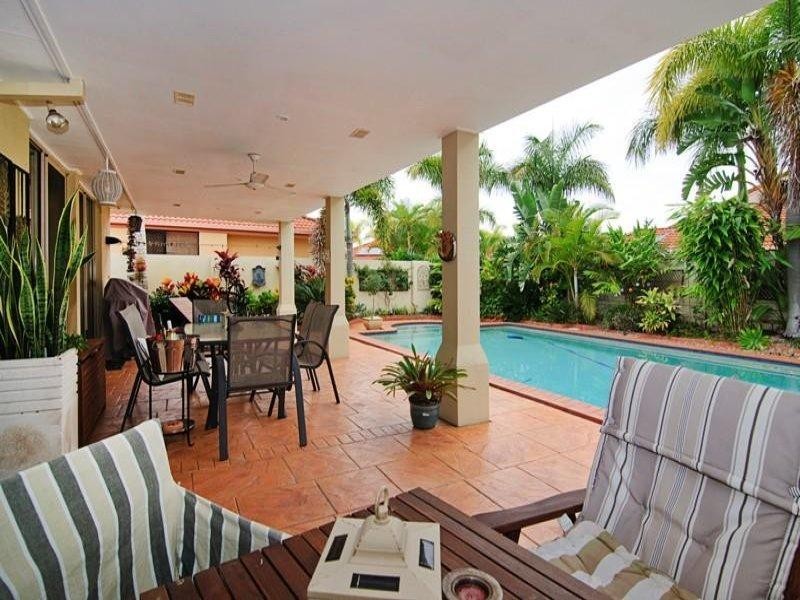 5 Parkwater Point, Helensvale QLD 4212