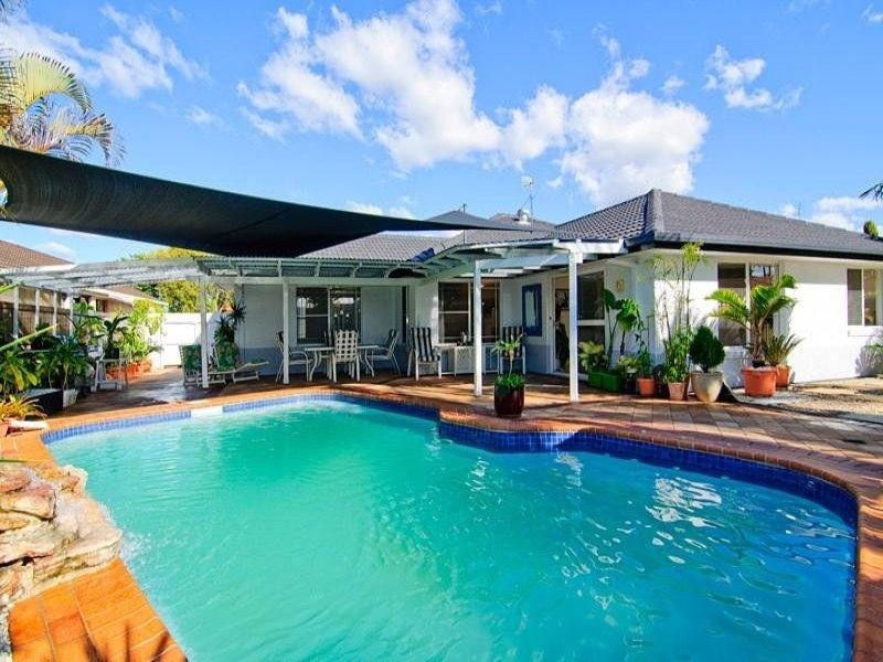 10 Glenwater Crescent, Helensvale QLD 4212