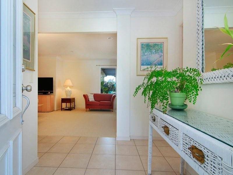 10 Glenwater Crescent, Helensvale QLD 4212