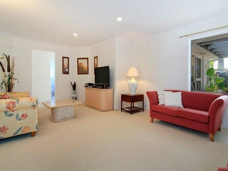 10 Glenwater Crescent, Helensvale QLD 4212