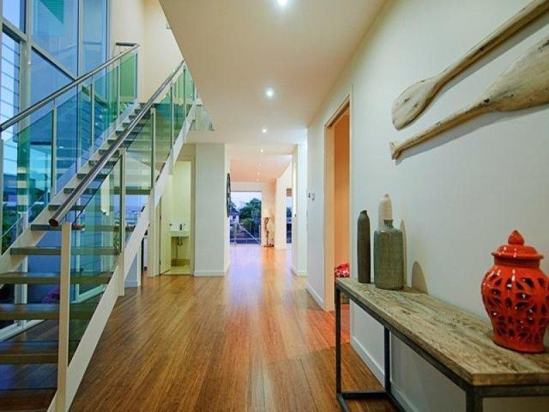 102 Southaven Drive, Helensvale QLD 4212