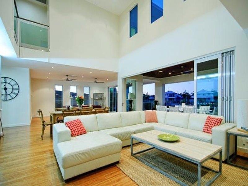 102 Southaven Drive, Helensvale QLD 4212