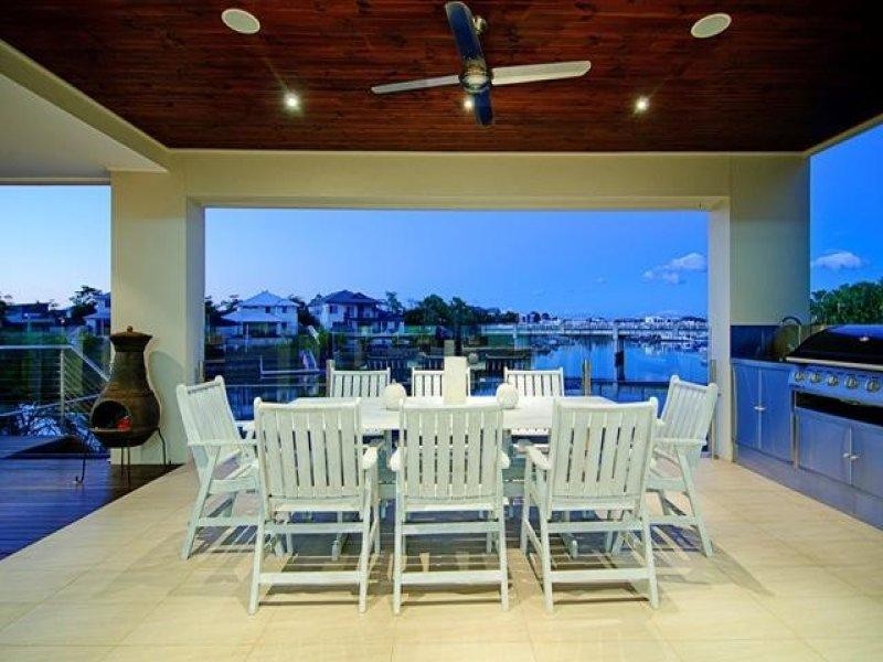 102 Southaven Drive, Helensvale QLD 4212