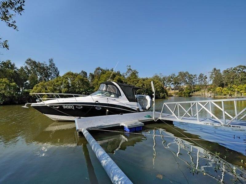 17 Gwydir Court, Riverdowns, Helensvale QLD 4212