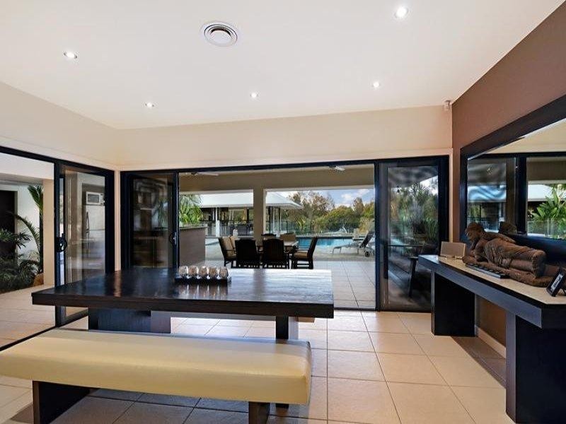 17 Gwydir Court, Riverdowns, Helensvale QLD 4212