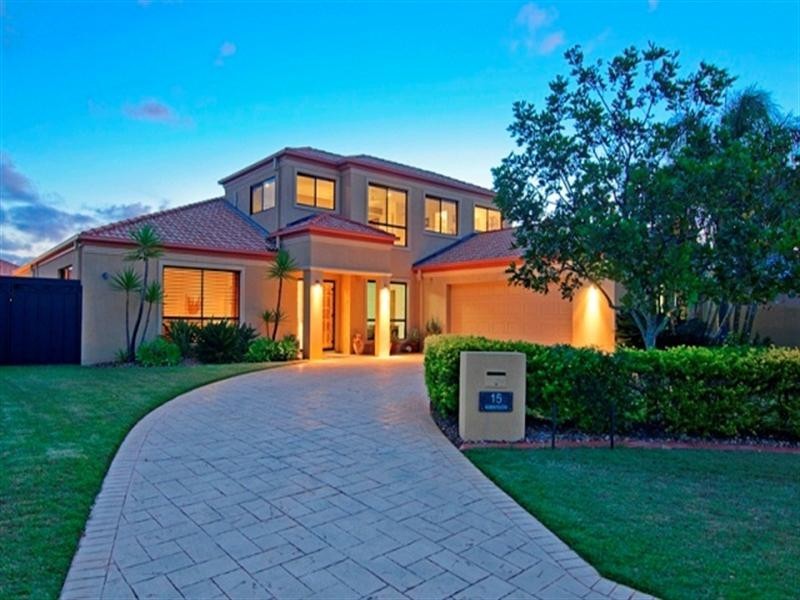 15 Waterside Esplanade, Helensvale QLD 4212