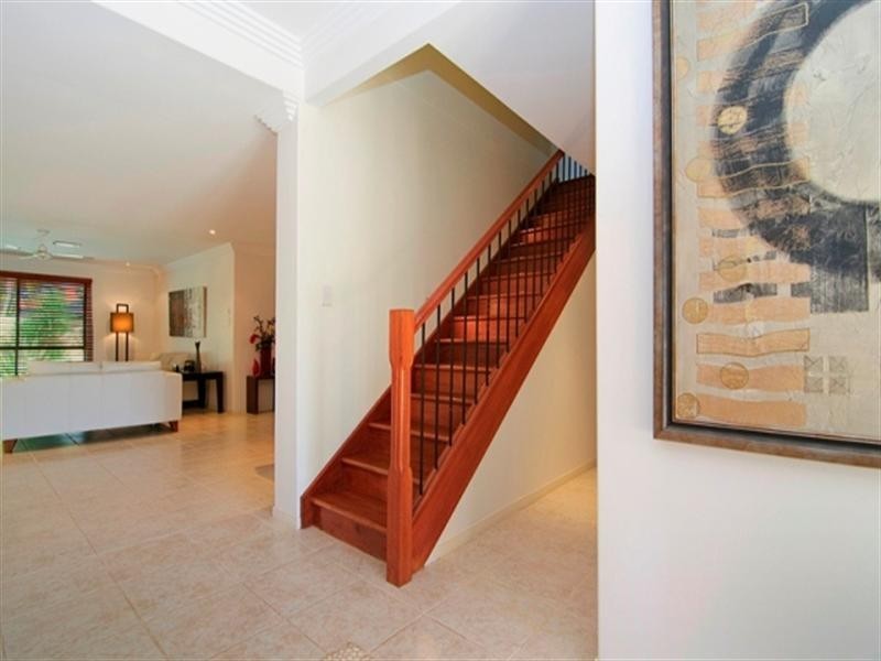 15 Waterside Esplanade, Helensvale QLD 4212