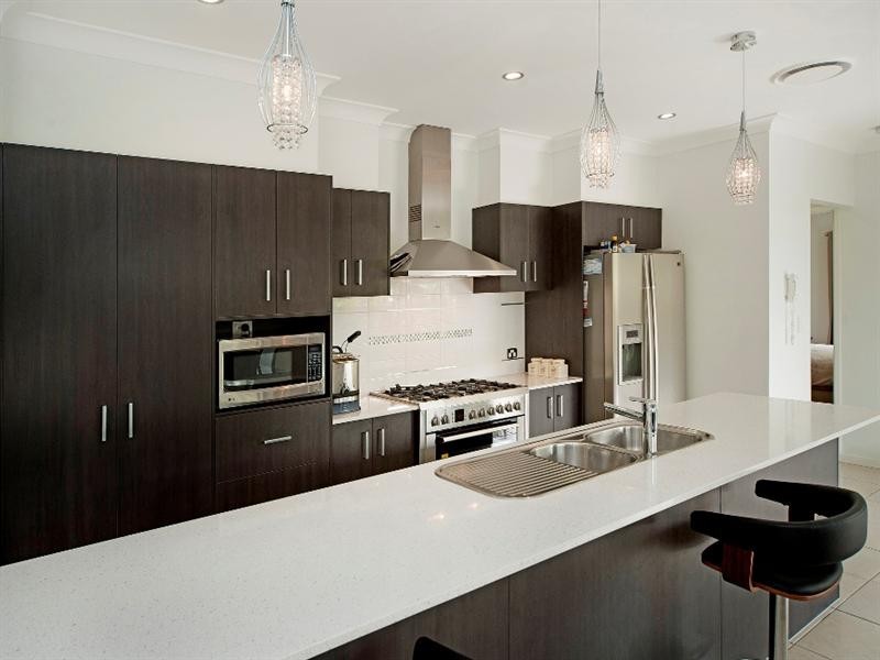 9121 Peter Senior Drive, Hope Island QLD 4212