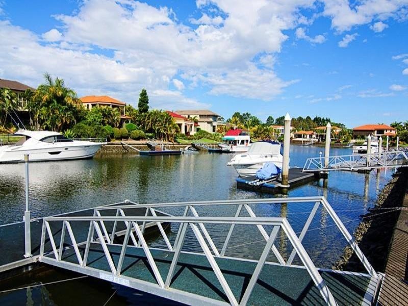 2142 Beaufort Way, Hope Island QLD 4212