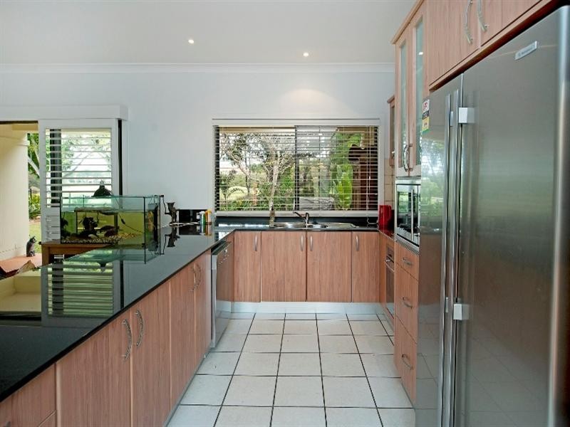 8382 Magnolia Drive, Hope Island QLD 4212