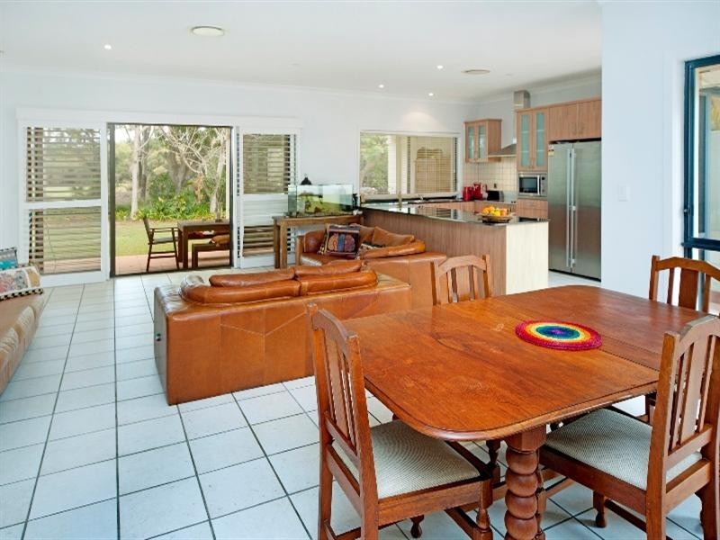 8382 Magnolia Drive, Hope Island QLD 4212