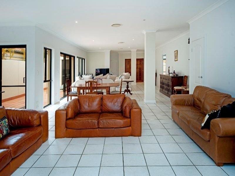 8382 Magnolia Drive, Hope Island QLD 4212