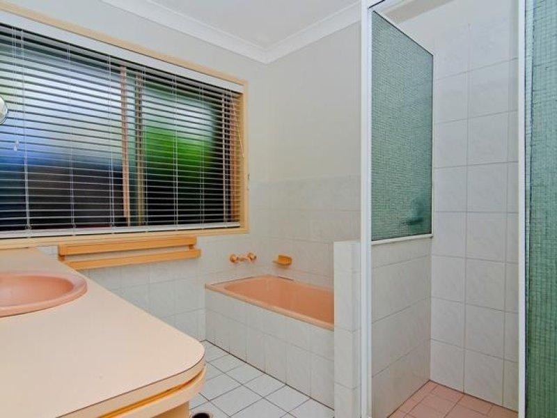 15 Jingella Street, Hope Island QLD 4212