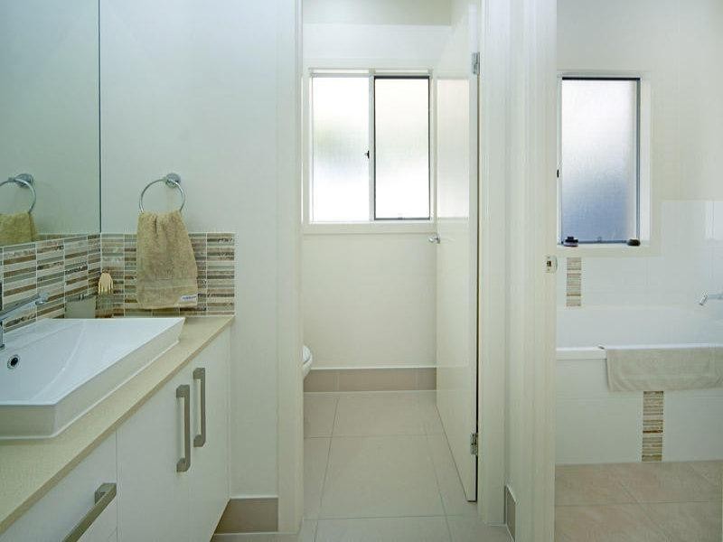 2572 Cressbrook Drive, Hope Island QLD 4212