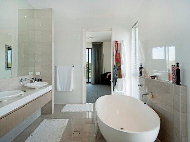 6194 Bolsena Circuit, Hope Island QLD 4212