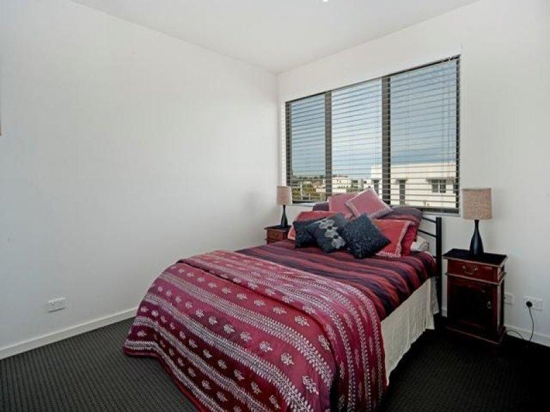 6194 Bolsena Circuit, Hope Island QLD 4212