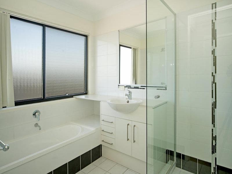 73/19 Santa Barbara Road, Hope Island QLD 4212