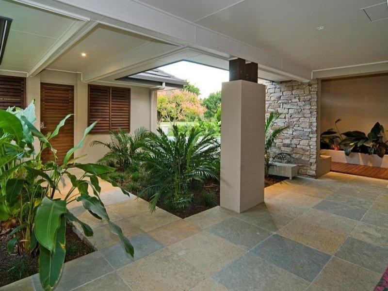 8216 Magnolia Drive West, Hope Island QLD 4212