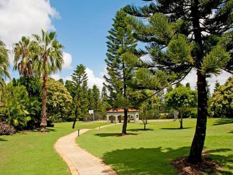 101/19 Santa Barbara Road, Hope Island QLD 4212