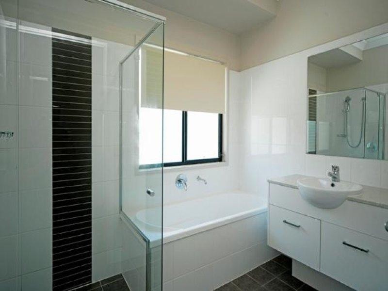 101/19 Santa Barbara Road, Hope Island QLD 4212