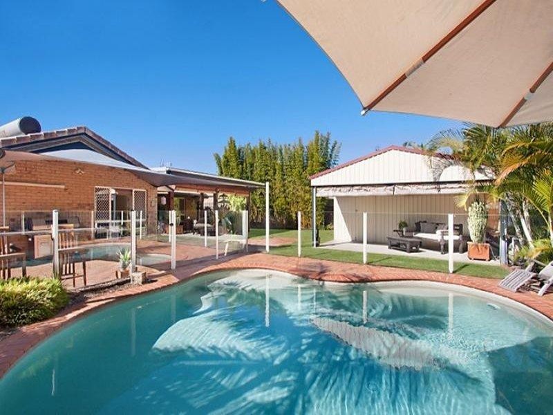 18 Rosswood Court, Helensvale QLD 4212