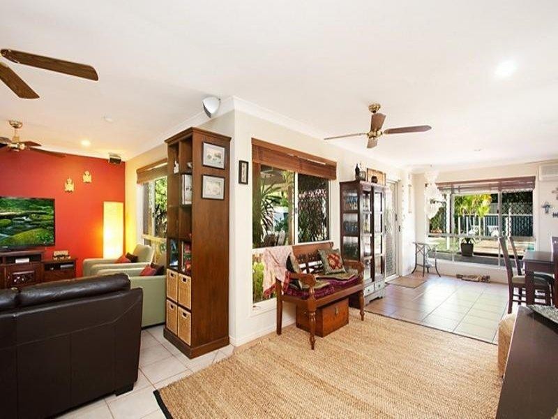 18 Rosswood Court, Helensvale QLD 4212