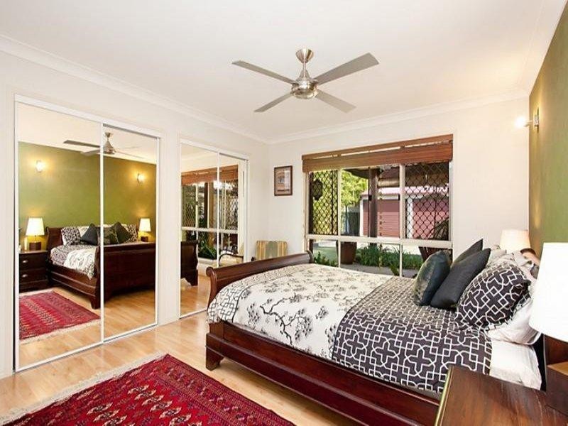 18 Rosswood Court, Helensvale QLD 4212