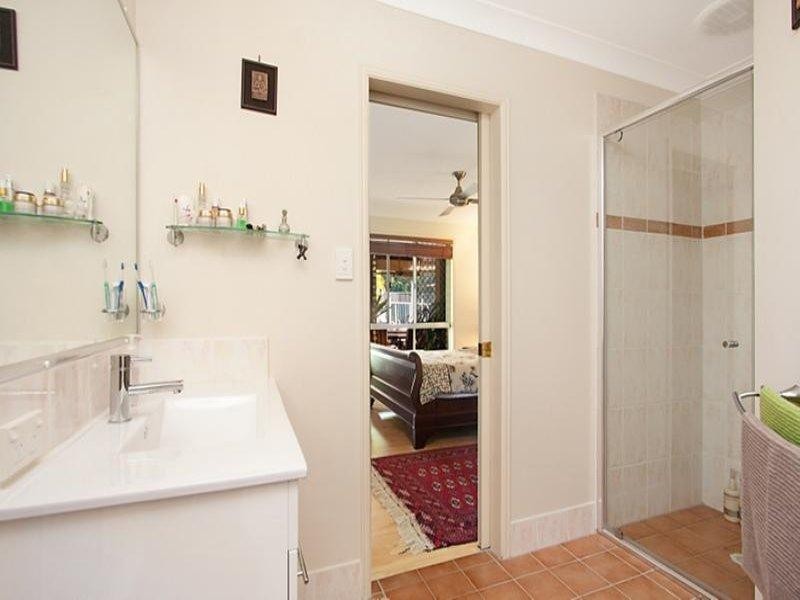 18 Rosswood Court, Helensvale QLD 4212