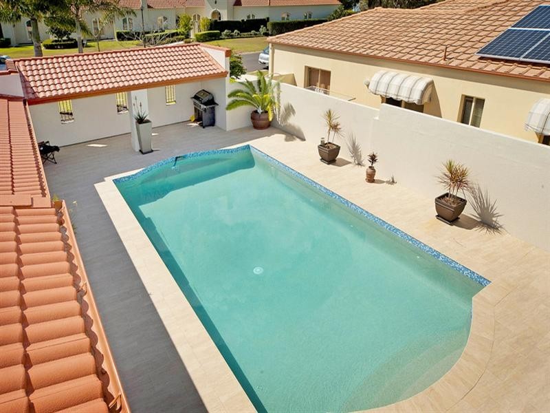 1616 Rosebank Way West, Hope Island QLD 4212