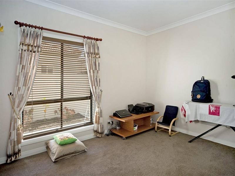 1616 Rosebank Way West, Hope Island QLD 4212