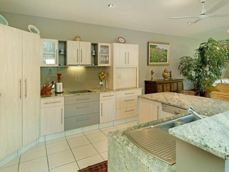 5201 Marine Drive West, Sanctuary Cove QLD 4212