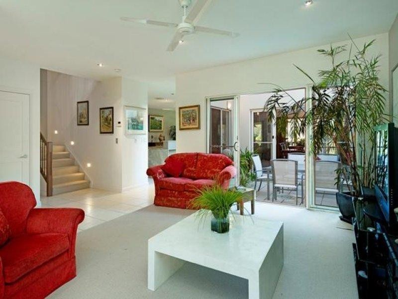 5201 Marine Drive West, Sanctuary Cove QLD 4212