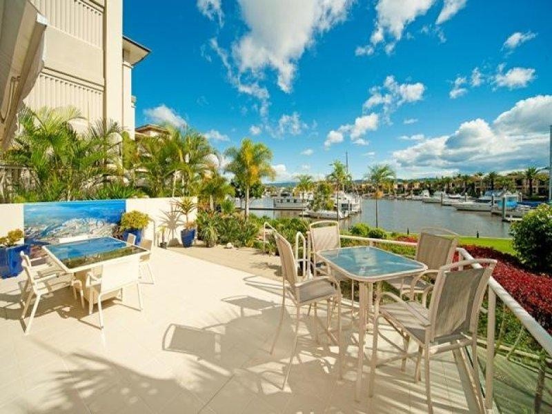 1755 Rialto Quay Drive, Hope Island QLD 4212