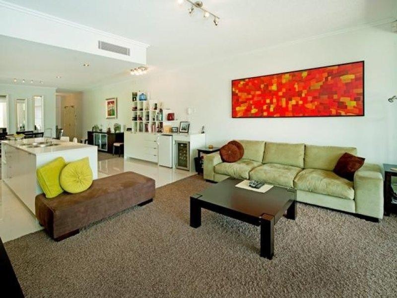 1755 Rialto Quay Drive, Hope Island QLD 4212