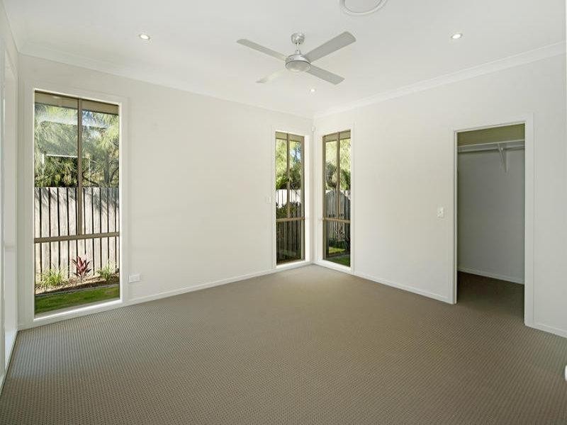 9139 Peter Senior Drive, Hope Island QLD 4212