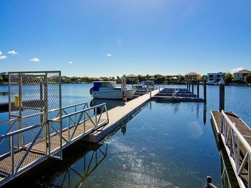 536 Oyster Cove Promenade, Helensvale QLD 4212