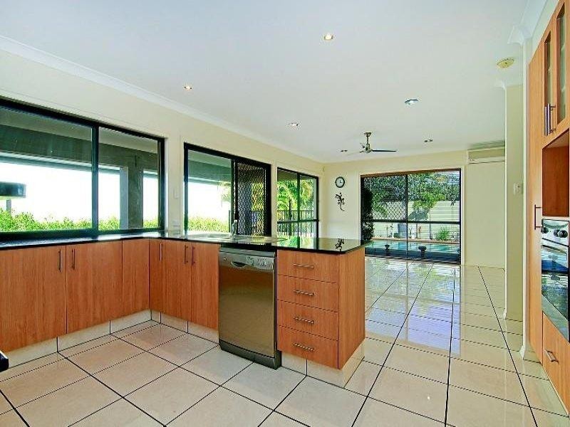 536 Oyster Cove Promenade, Helensvale QLD 4212