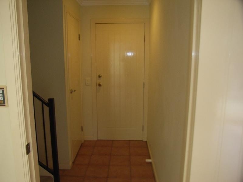 38 John Lund Drive, Hope Island QLD 4212