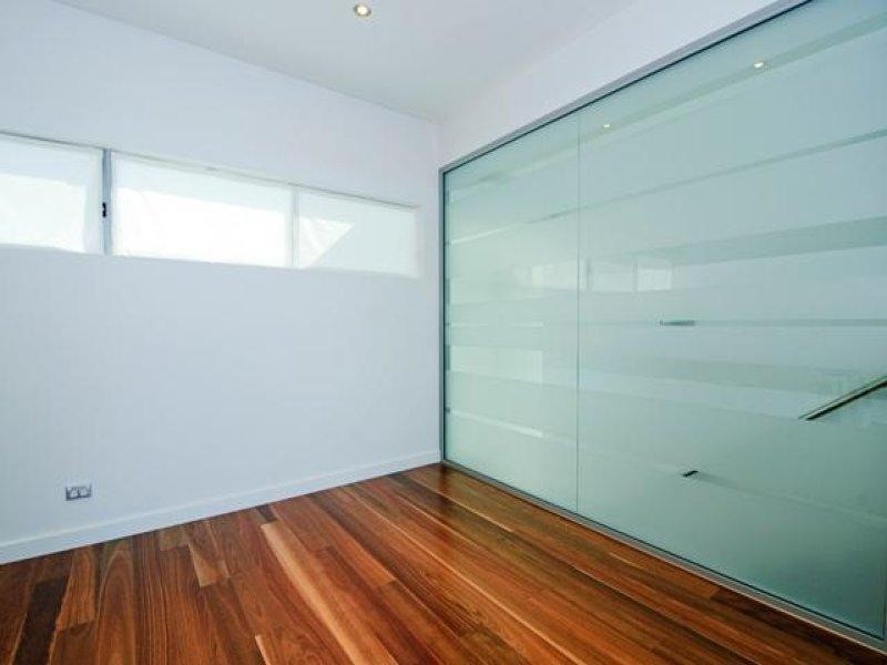 7530 Springfield Drive, Hope Island QLD 4212